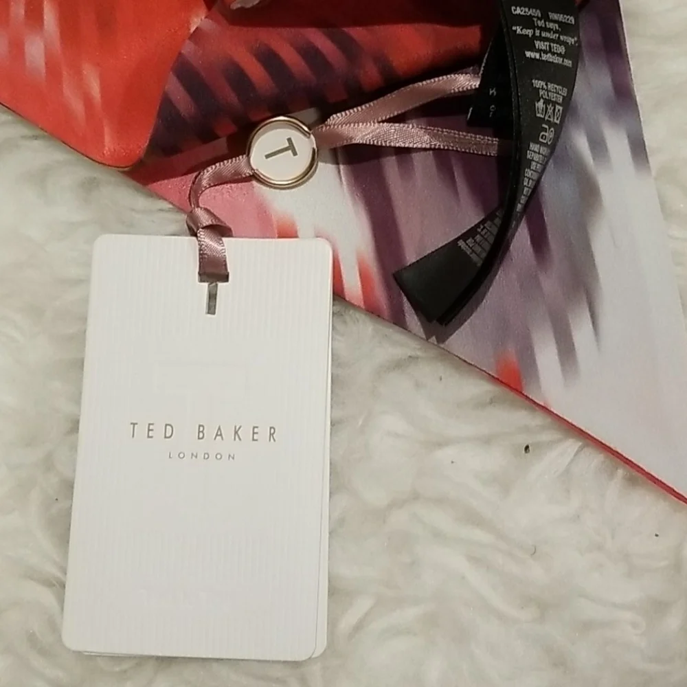 💕TED BAKER💕 Evonna Expressive Pansy Skinny Scarf